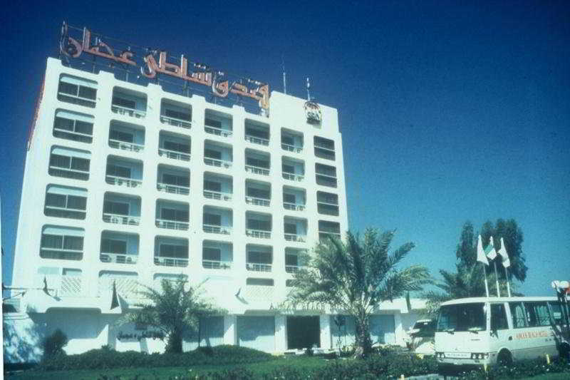 Ajman Beach Hotel Экстерьер фото